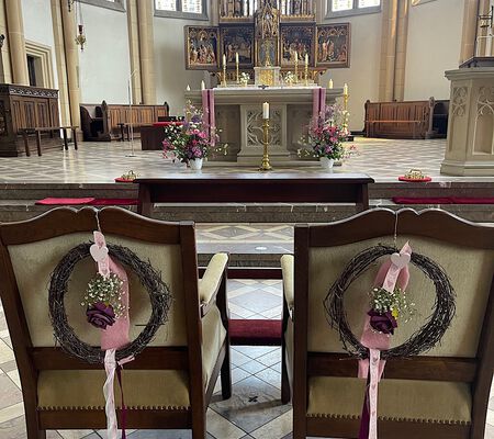 Altargestecke mit Ringe Mai