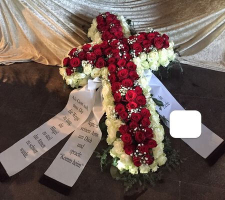 Rosen Kreuz rot weiss