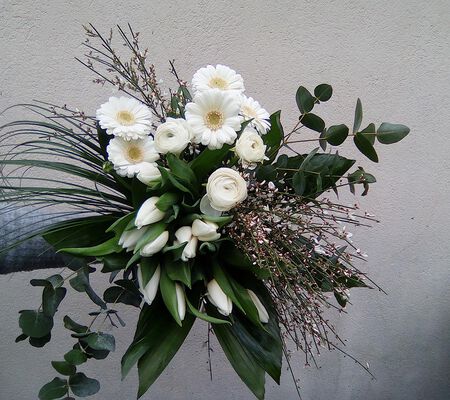 Strauss weisses potpouri im Februar