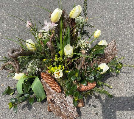 Gesteck zum Abschied für Waldarbeiter Mai