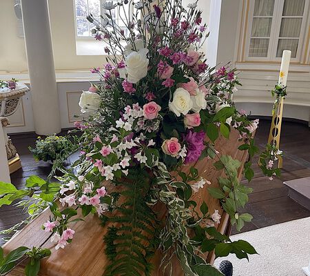 Sarggesteck für Gartenliebhaberin Mai