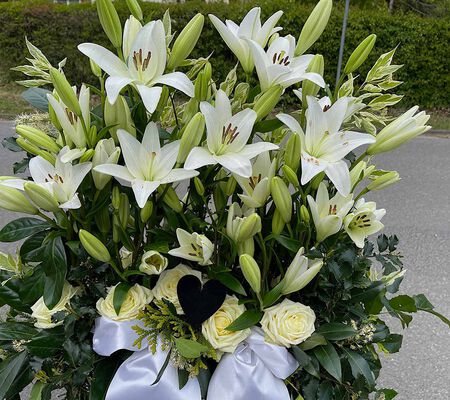 Gesteck- Lilien die Lieblingsblume April