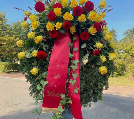 Kranz gelbe Rosen - August